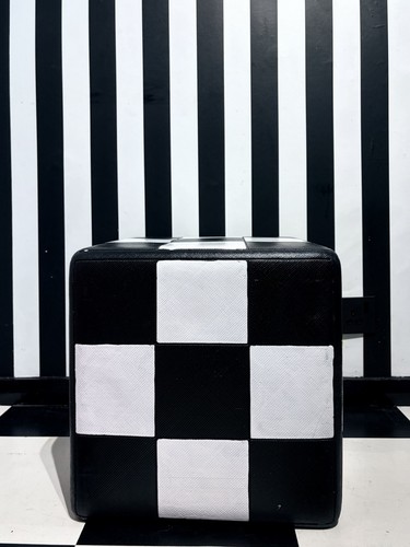 Tkmaxx monochrome metal - 🖤,