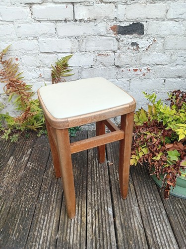 Kitchen stool with vinyl top - with,